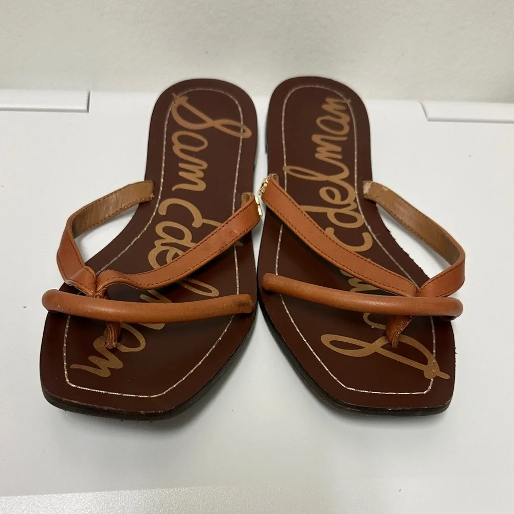 Sam Edelman Tan Strappy Sandals, PreOwned with some peeling on the right leg (8) - Picture 5 of 9